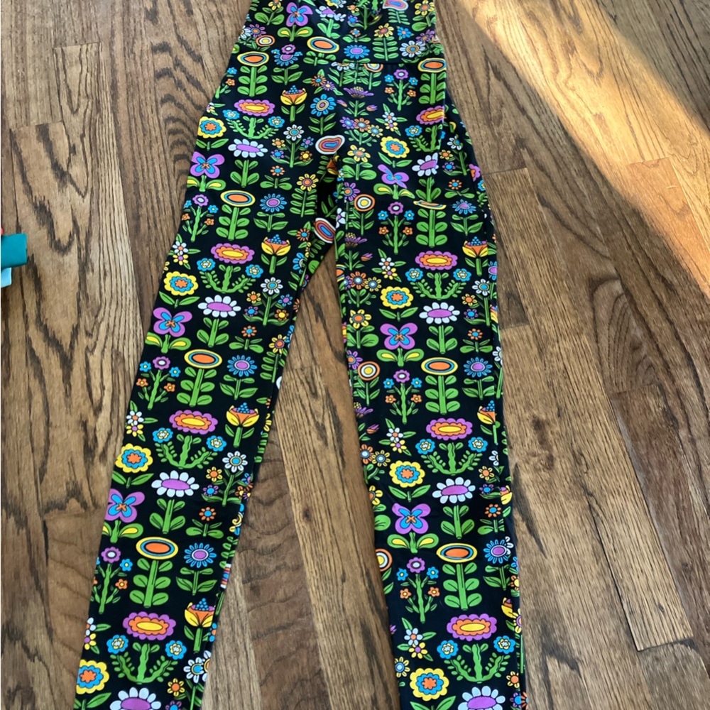 Nooworks Black and Green Alien Print Leggings